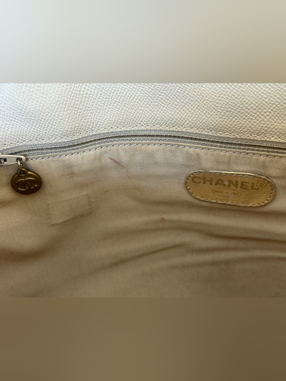CHANEL Beige Leather Tote with Tortoiseshell Tag - Picture 7 of 7